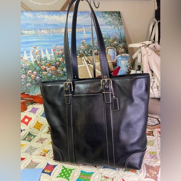 Coach Handbags - Coach Hampton Legacy 6491 black roomy leather 1 compartment adjustable straps